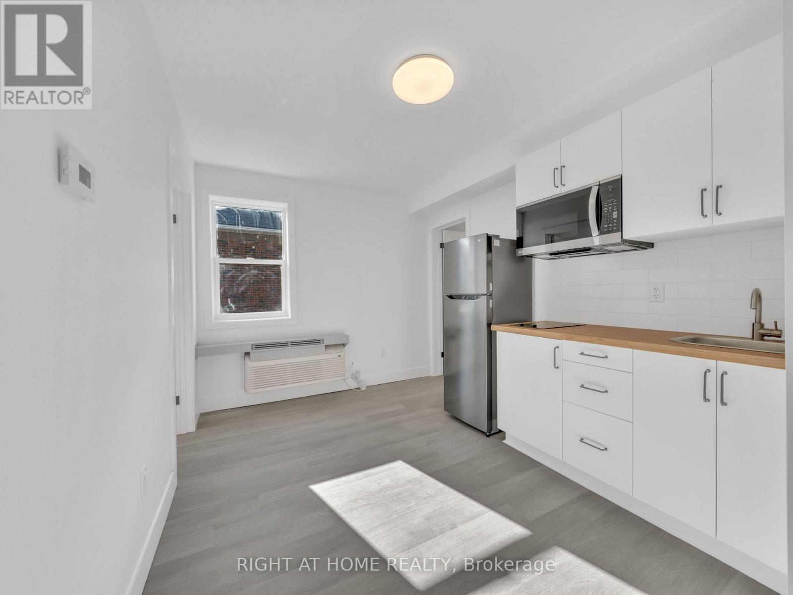 202 - 1804 Drouillard Road, Windsor, Ontario  N8W 3X5 - Photo 3 - X13096412