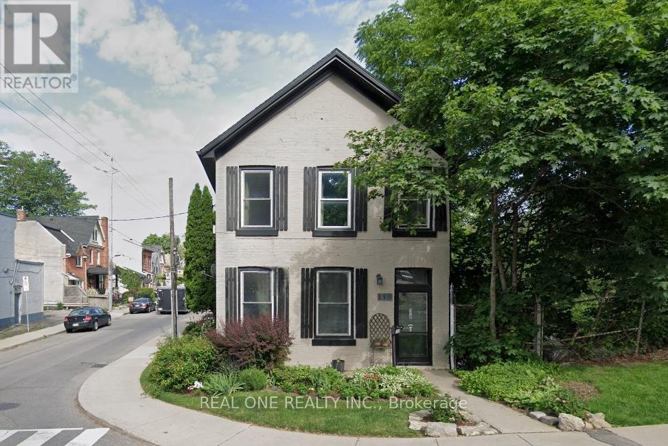 ROOM 1 - 118 QUEEN STREET S, Hamilton, Ontario
