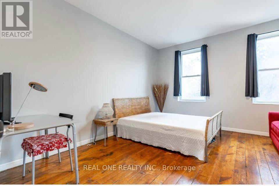 Room 1 - 118 Queen Street S, Hamilton, Ontario  L8P 3S1 - Photo 2 - X13096424