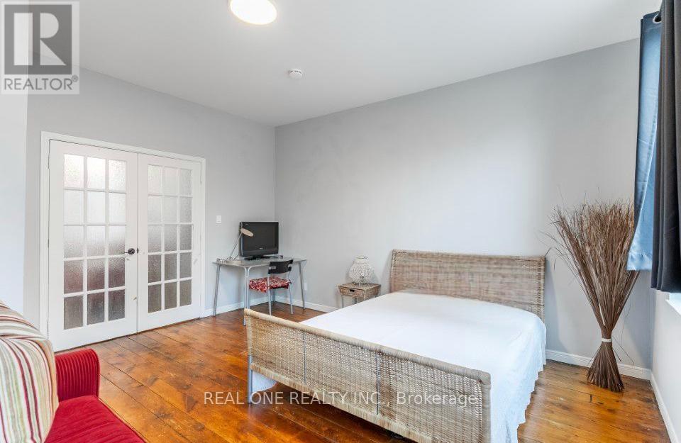 Room 1 - 118 Queen Street S, Hamilton, Ontario  L8P 3S1 - Photo 3 - X13096424