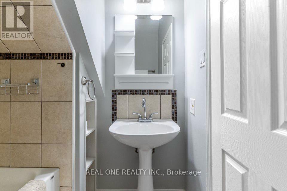 Room 1 - 118 Queen Street S, Hamilton, Ontario  L8P 3S1 - Photo 6 - X13096424