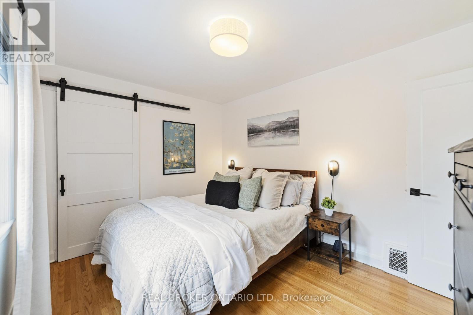 8 Barons Avenue S, Hamilton, Ontario  L8K 2X9 - Photo 8 - X13096454