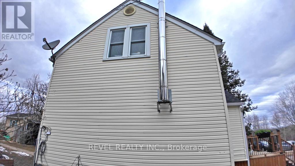 106 Devonshire Avenue, Iroquois Falls, Ontario  P0K 1E0 - Photo 5 - T13096758