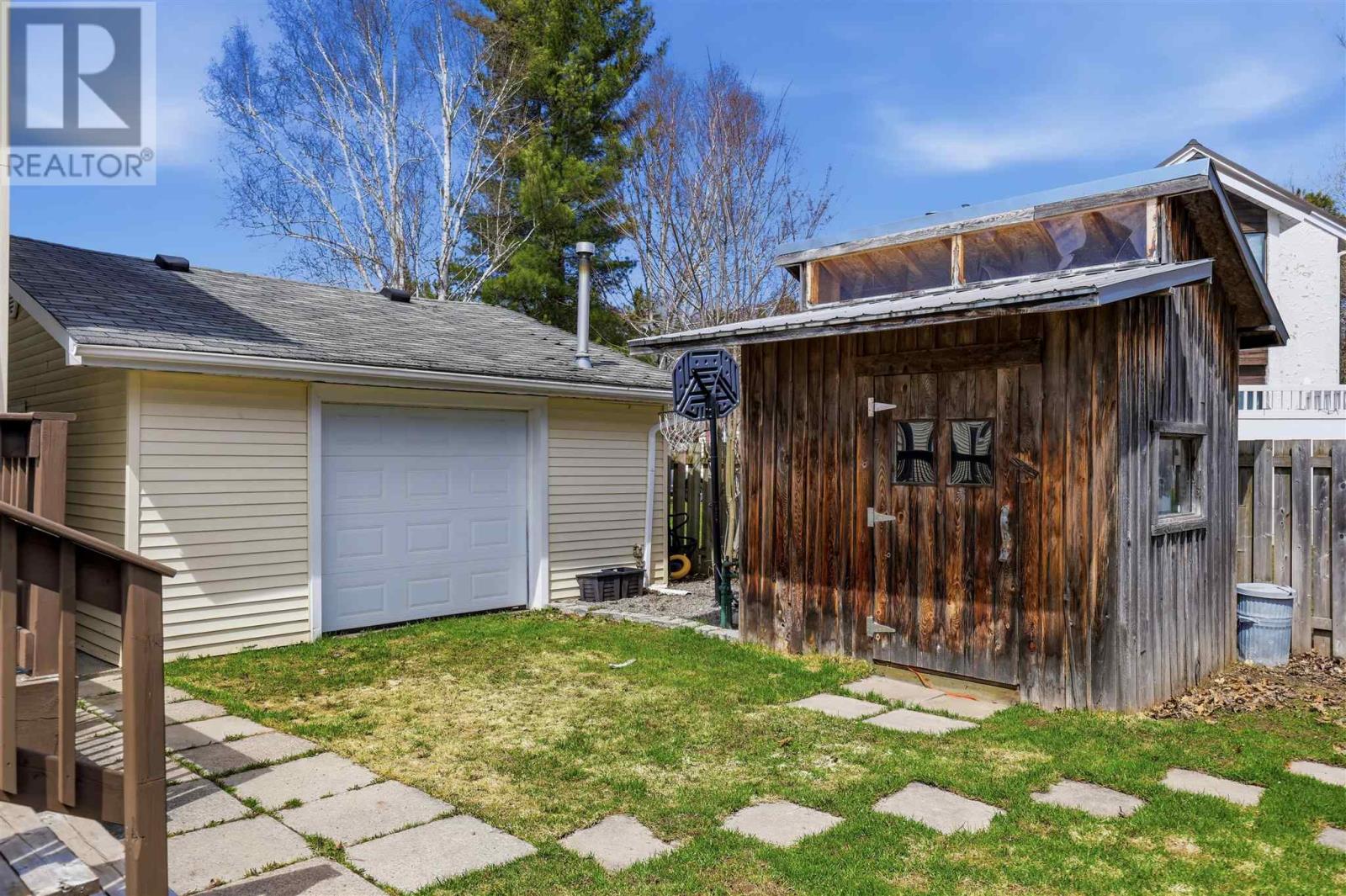 24 East Perth Bay, Sault Ste. Marie, Ontario  P6C 5Z9 - Photo 47 - SM260916