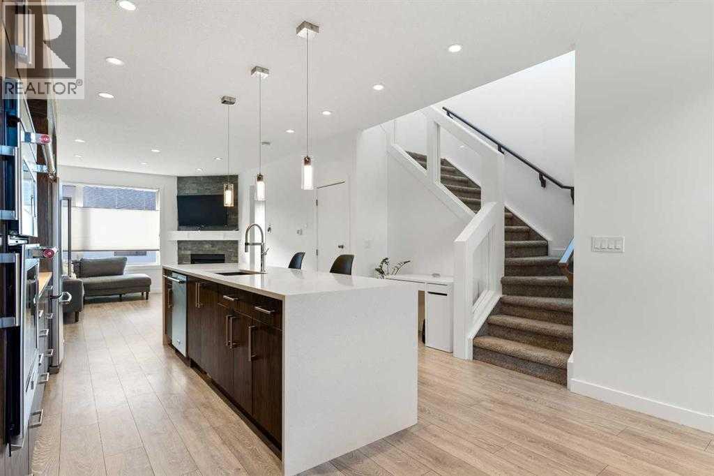 935 Regal Crescent Ne, Calgary, Alberta  T2E 5G8 - Photo 8 - A2299181