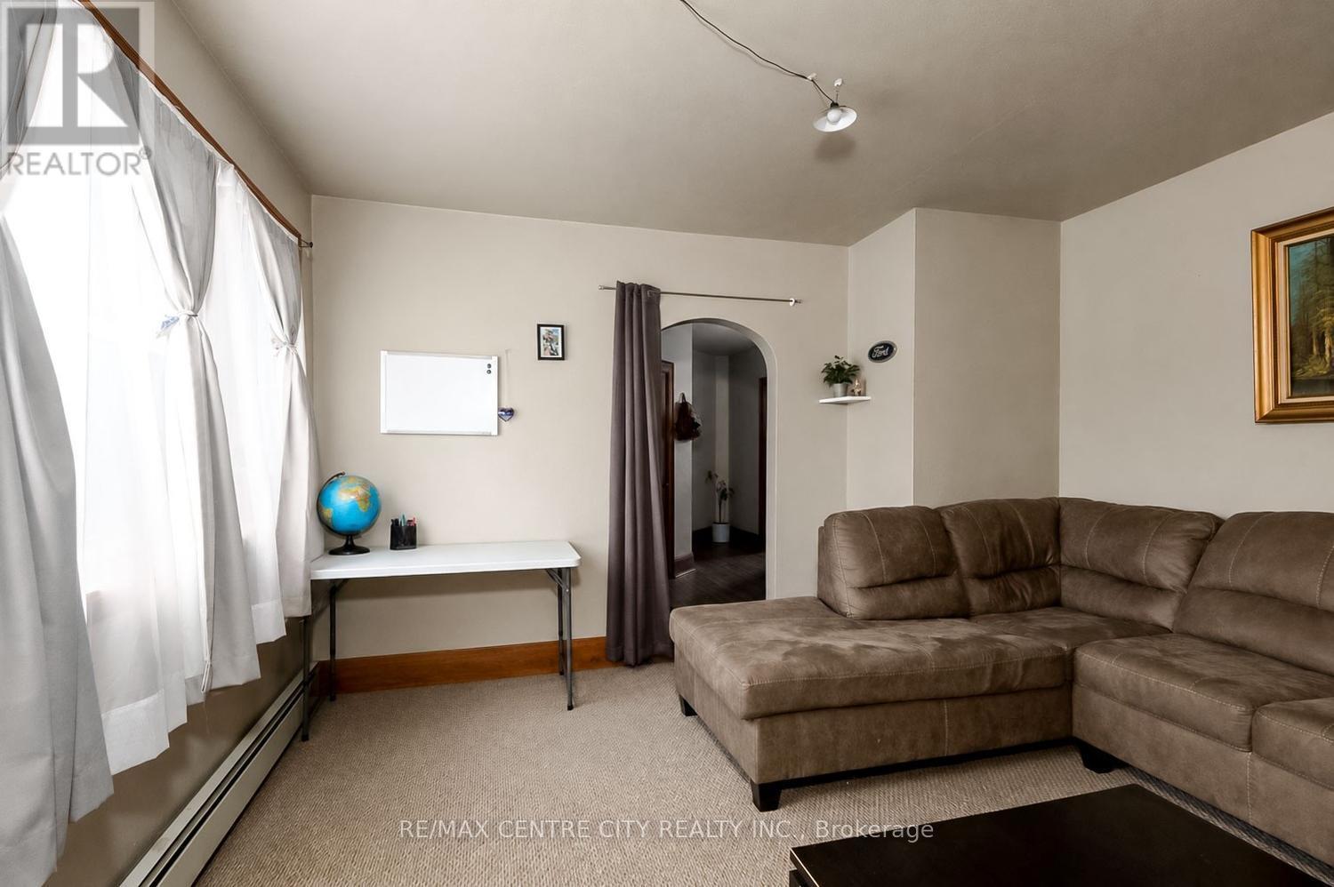 4 Prospect Street, Tillsonburg, Ontario  N4G 2L6 - Photo 10 - X13096768