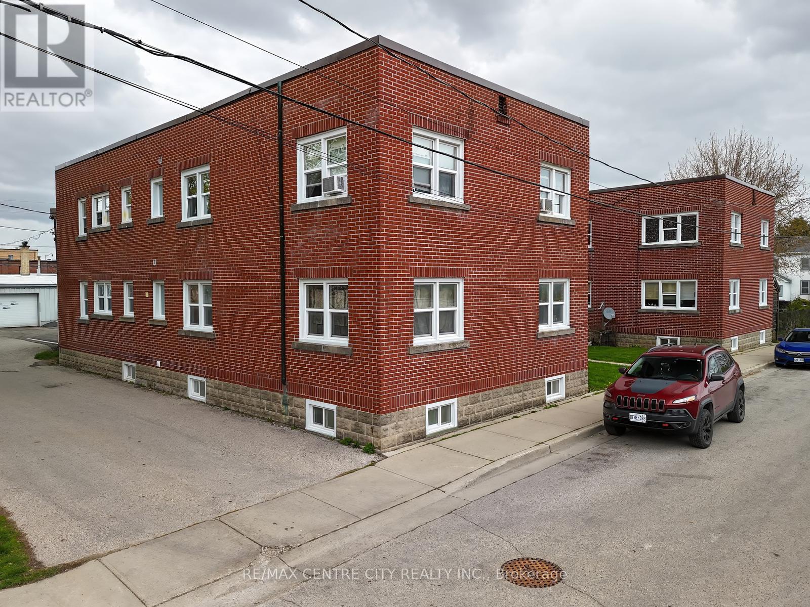4 Prospect Street, Tillsonburg, Ontario  N4G 2L6 - Photo 5 - X13096768
