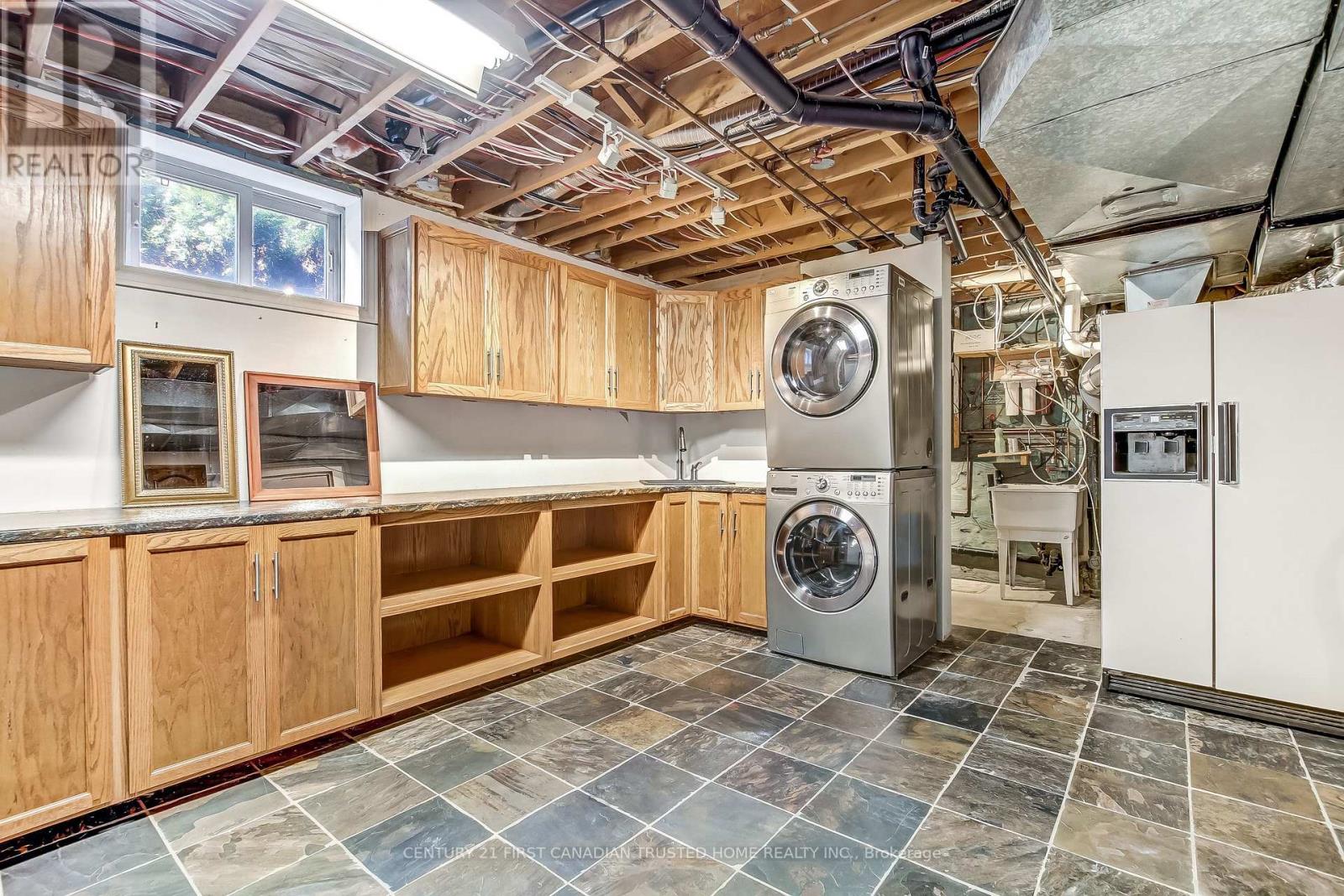 27 Croydon Drive, Middlesex Centre, Ontario  N0M 1C0 - Photo 30 - X13096894