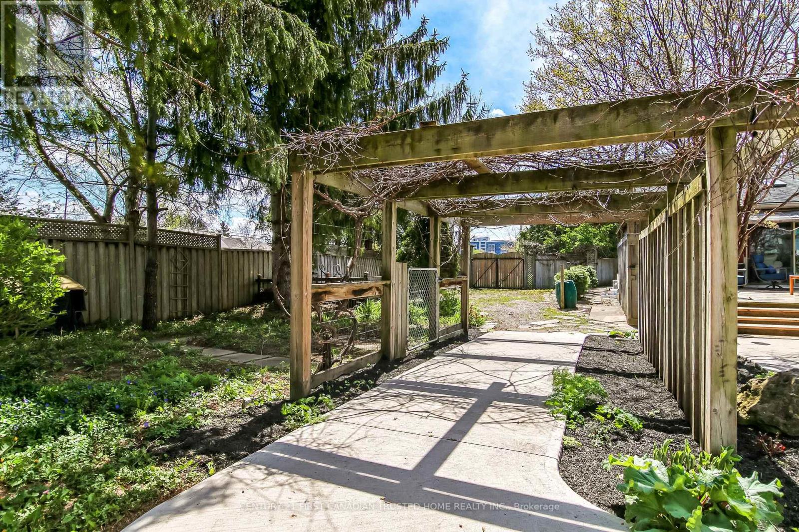 27 Croydon Drive, Middlesex Centre, Ontario  N0M 1C0 - Photo 39 - X13096894