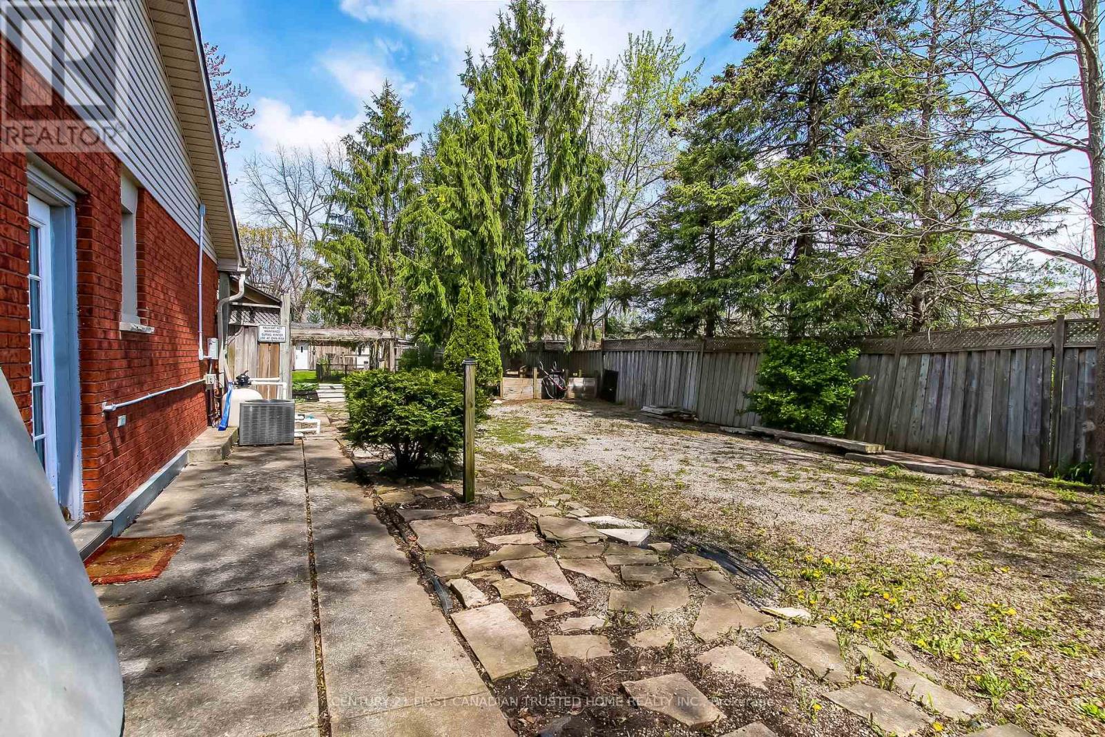 27 Croydon Drive, Middlesex Centre, Ontario  N0M 1C0 - Photo 40 - X13096894