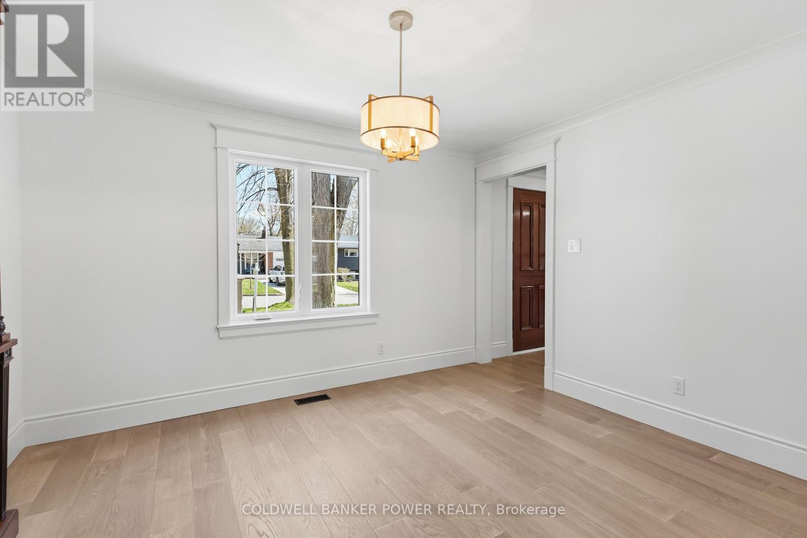 54 Lloyd Manor Crescent, London North, Ontario  N6H 3Z3 - Photo 12 - X13096898