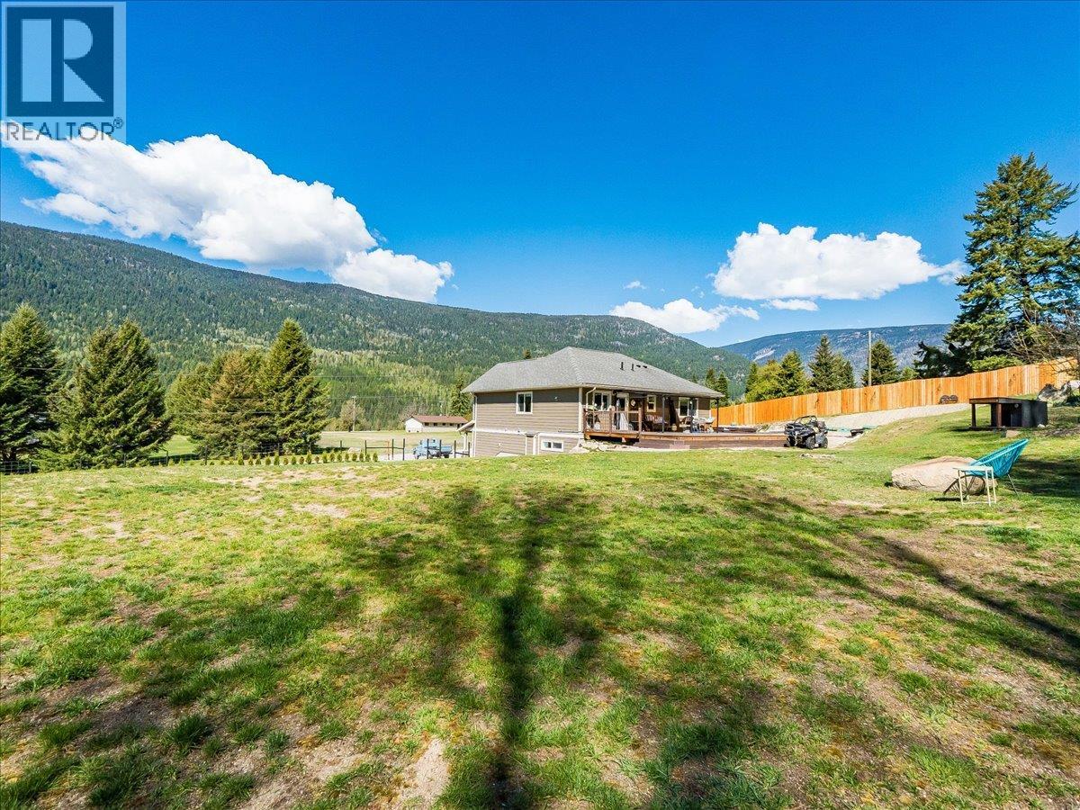1953 Sandy Road, Castlegar, British Columbia  V1N 4T1 - Photo 57 - 10379009