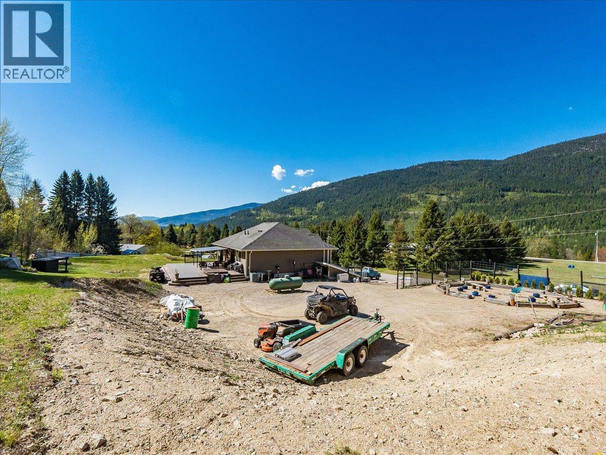 1953 Sandy Road, Castlegar, British Columbia  V1N 4T1 - Photo 96 - 10379009