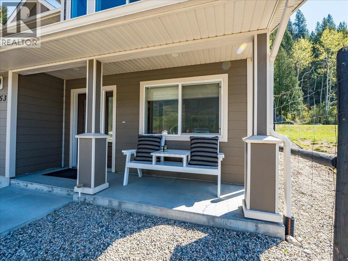 1953 Sandy Road, Castlegar, British Columbia  V1N 4T1 - Photo 9 - 10379009