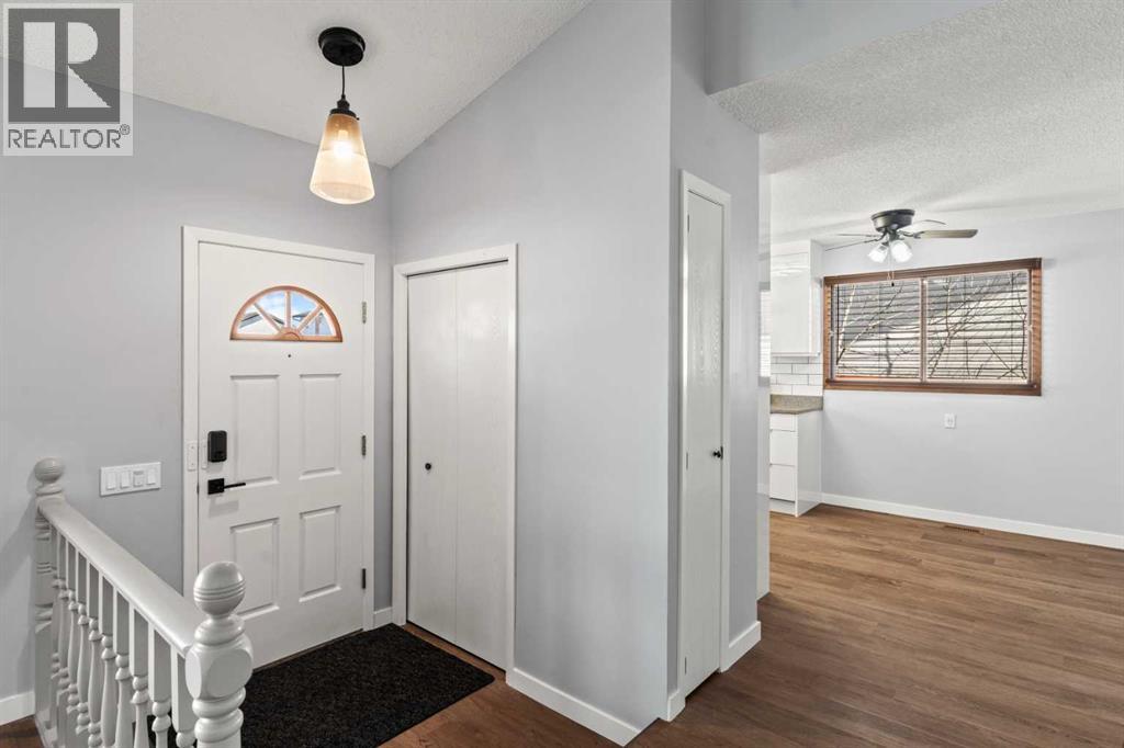 5811 Templehill Road Ne, Calgary, Alberta  T1Y 4C1 - Photo 5 - A2307793