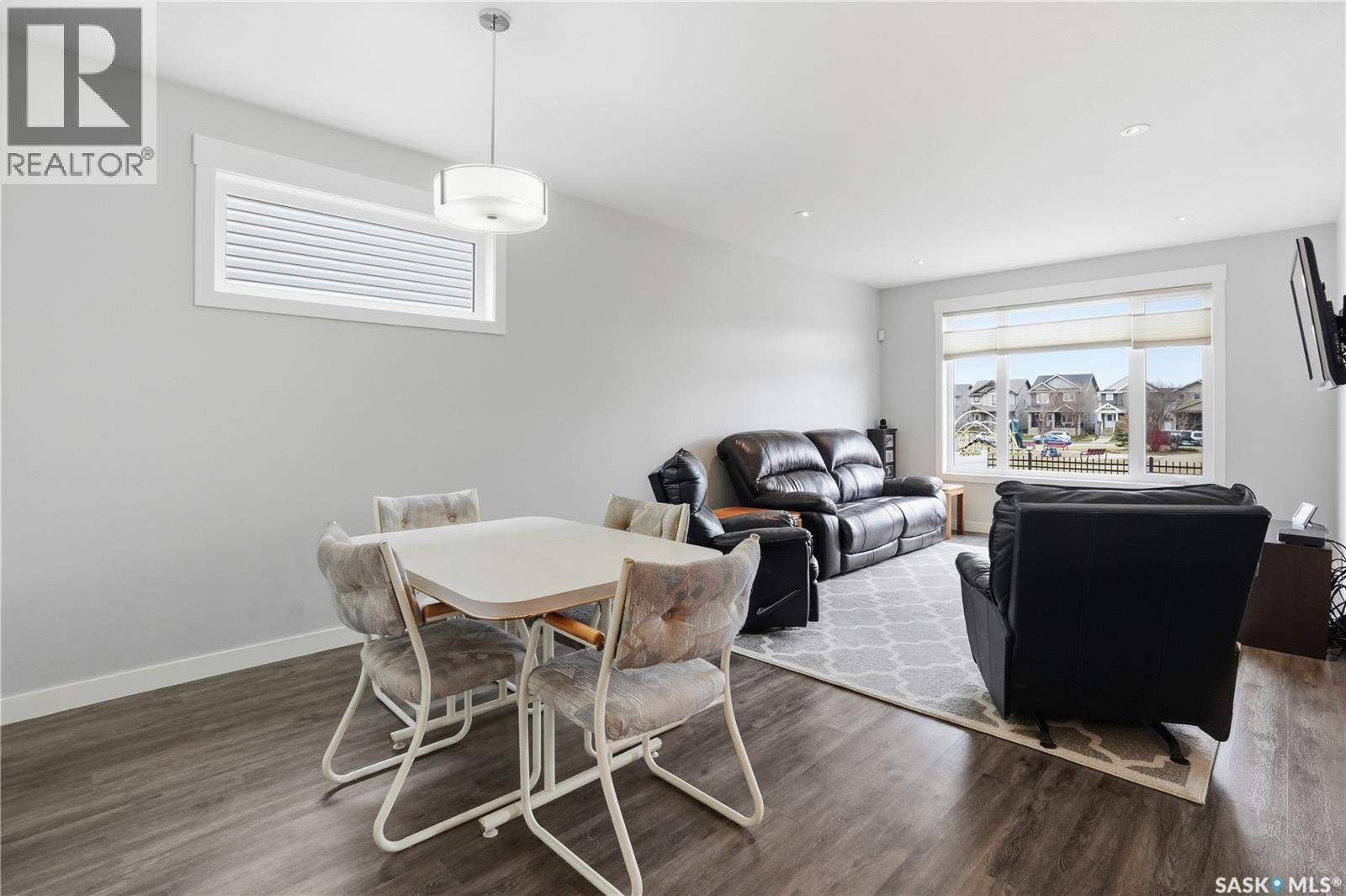 8806 Barootes Way, Regina, Saskatchewan  S4Y 0C3 - Photo 13 - SK035111