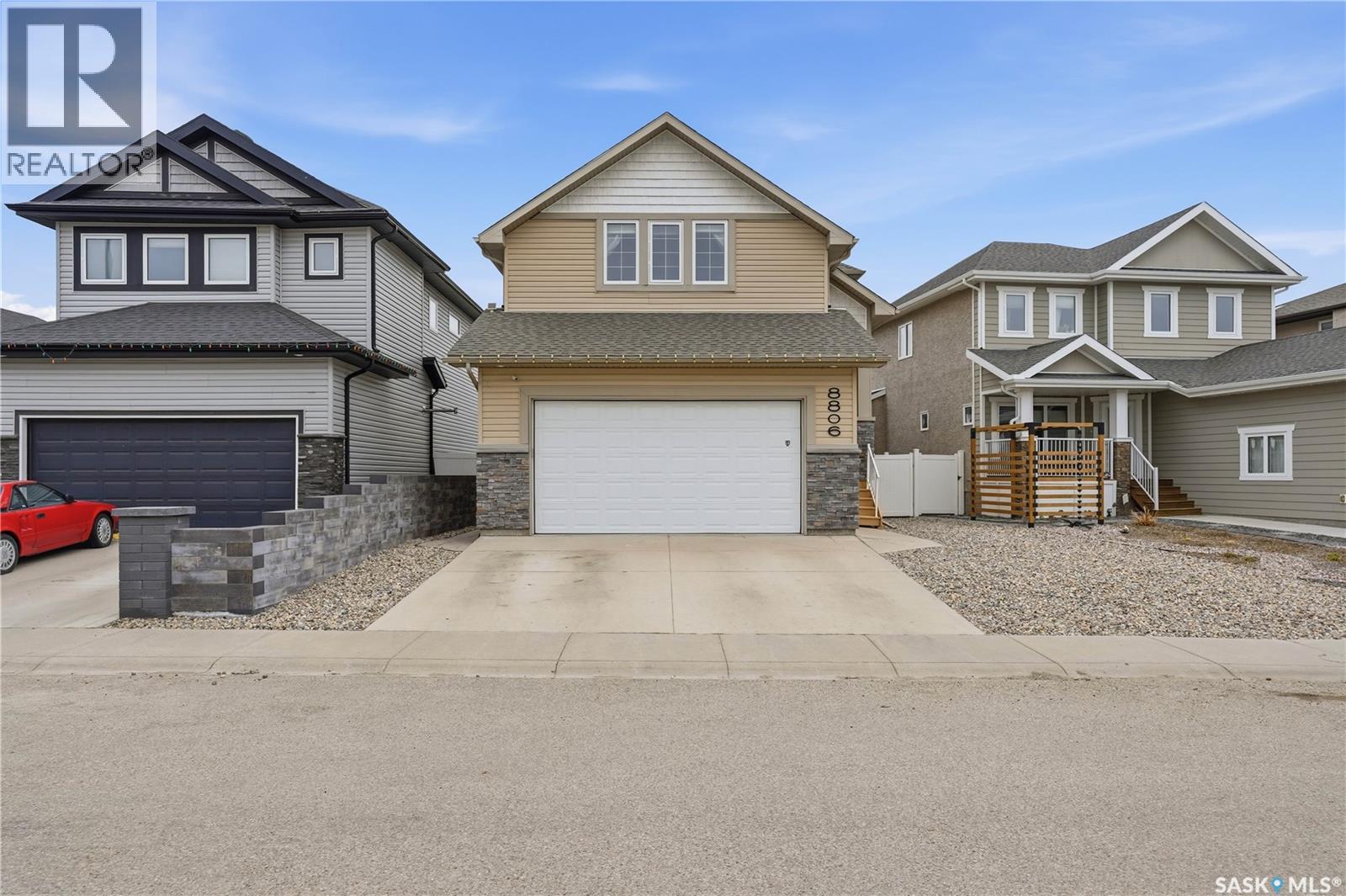 8806 Barootes Way, Regina, Saskatchewan  S4Y 0C3 - Photo 2 - SK035111