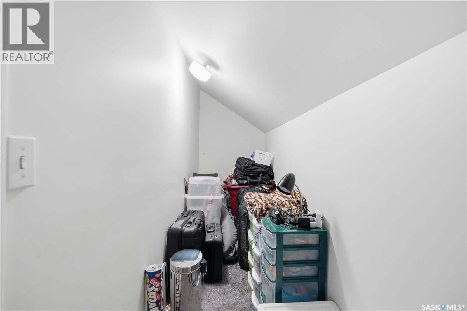 8806 Barootes Way, Regina, Saskatchewan  S4Y 0C3 - Photo 33 - SK035111