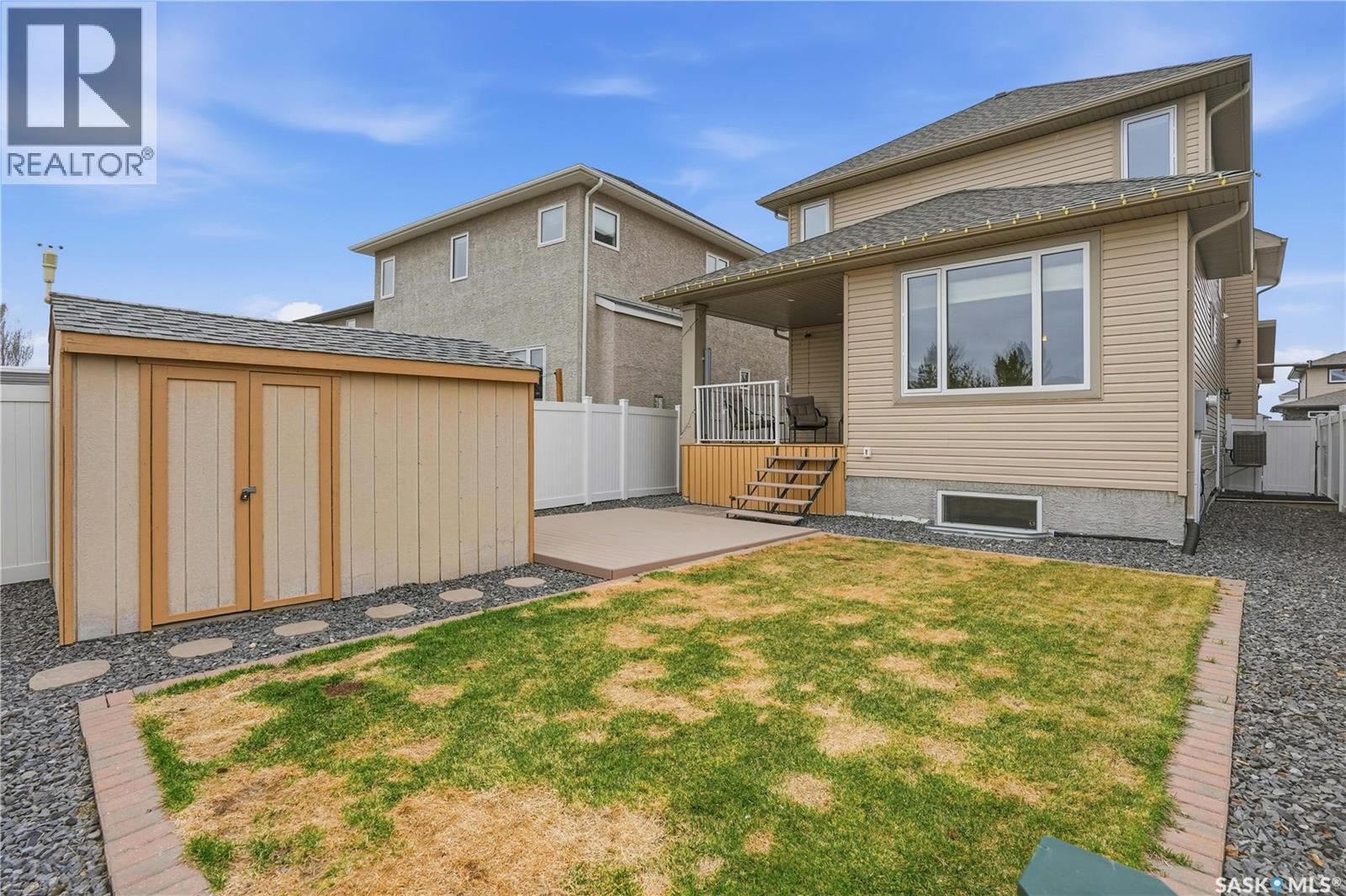 8806 Barootes Way, Regina, Saskatchewan  S4Y 0C3 - Photo 54 - SK035111