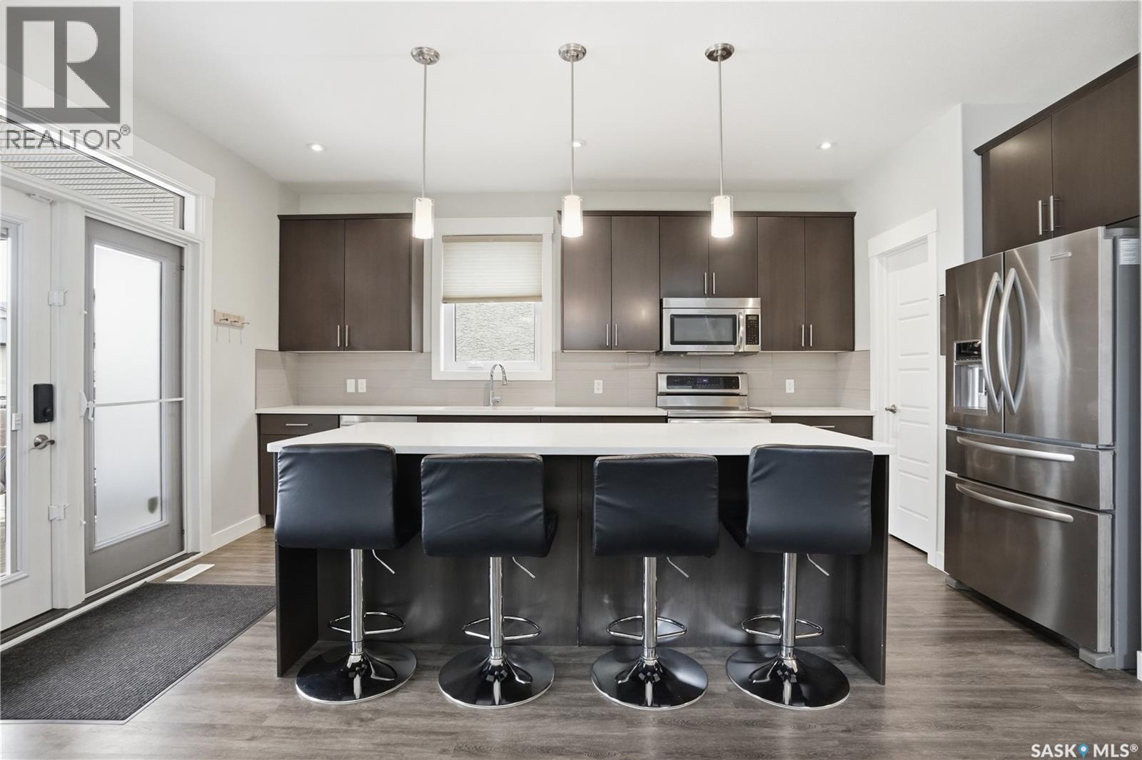 8806 Barootes Way, Regina, Saskatchewan  S4Y 0C3 - Photo 6 - SK035111