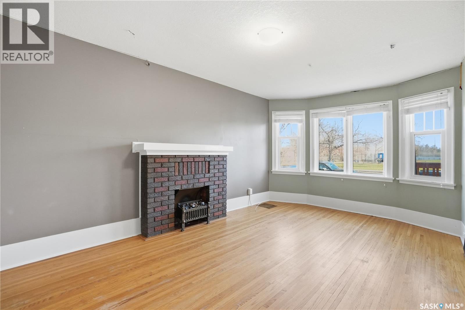 3727 Victoria Avenue, Regina, Saskatchewan  S4T 1M5 - Photo 4 - SK034899