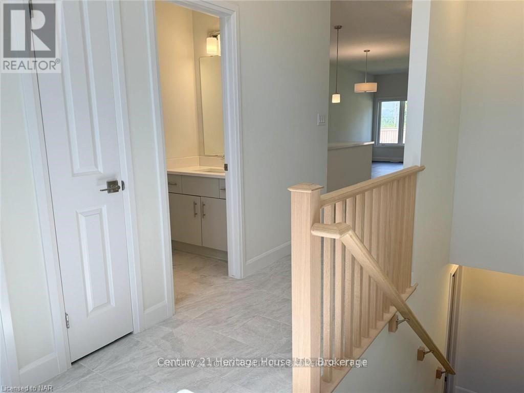 11 Beach Walk Crescent, Fort Erie, Ontario  L0S 1N0 - Photo 25 - X13096724