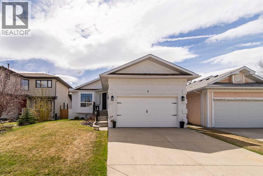 9 Scripps Landing NW, Calgary, Alberta  T3L 1V9 - Photo 2 - A2308306
