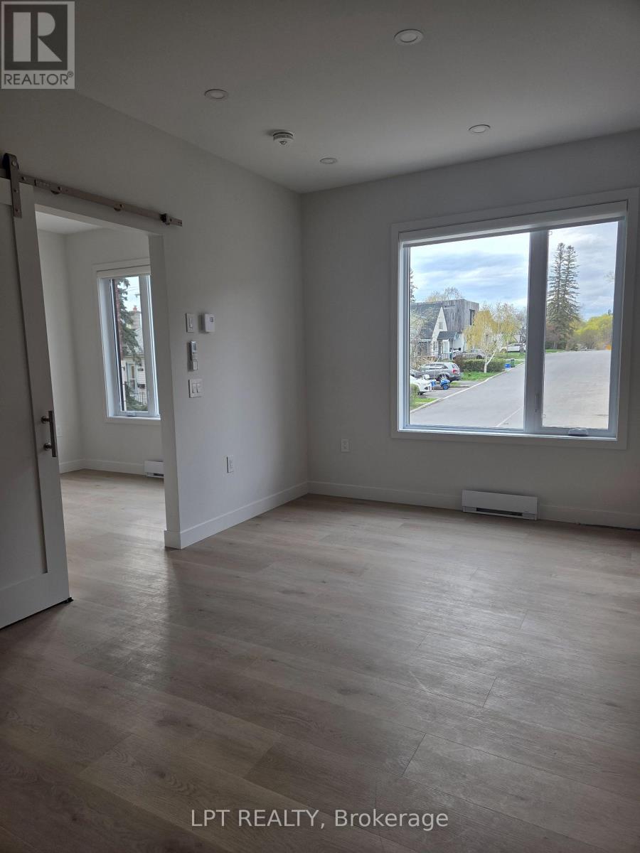 3 - 250 Shakespeare Street, Ottawa, Ontario  K1L 5M6 - Photo 5 - X13078190