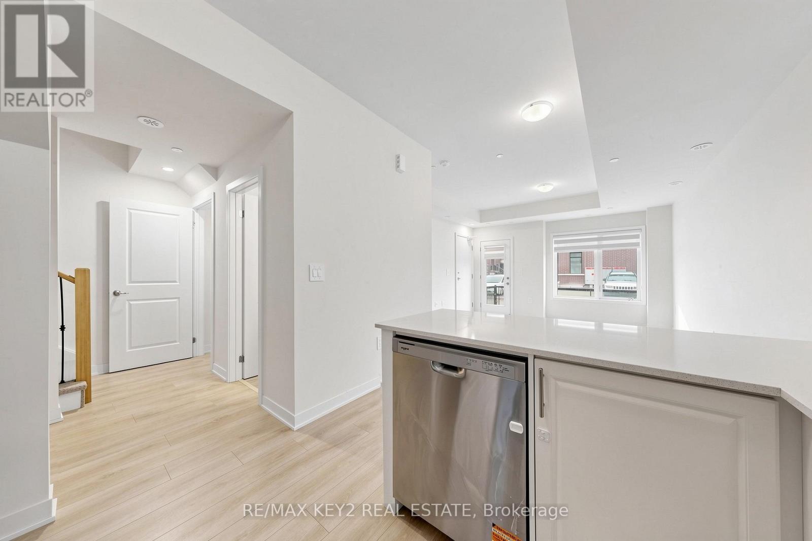 230 - 1695 Dersan Street, Pickering, Ontario  L1X 0S9 - Photo 8 - E13003038