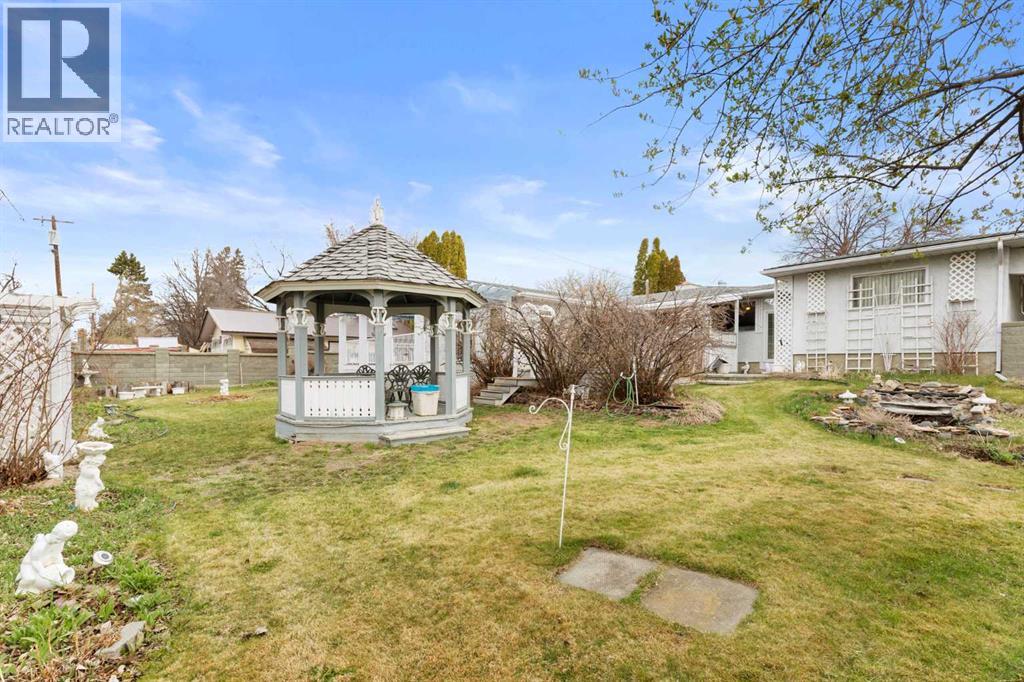 334 5 Street Se, Redcliff, Alberta  T0J 2P2 - Photo 47 - A2307047