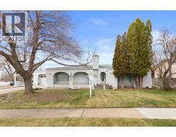 334 5 Street SE, Redcliff, Alberta