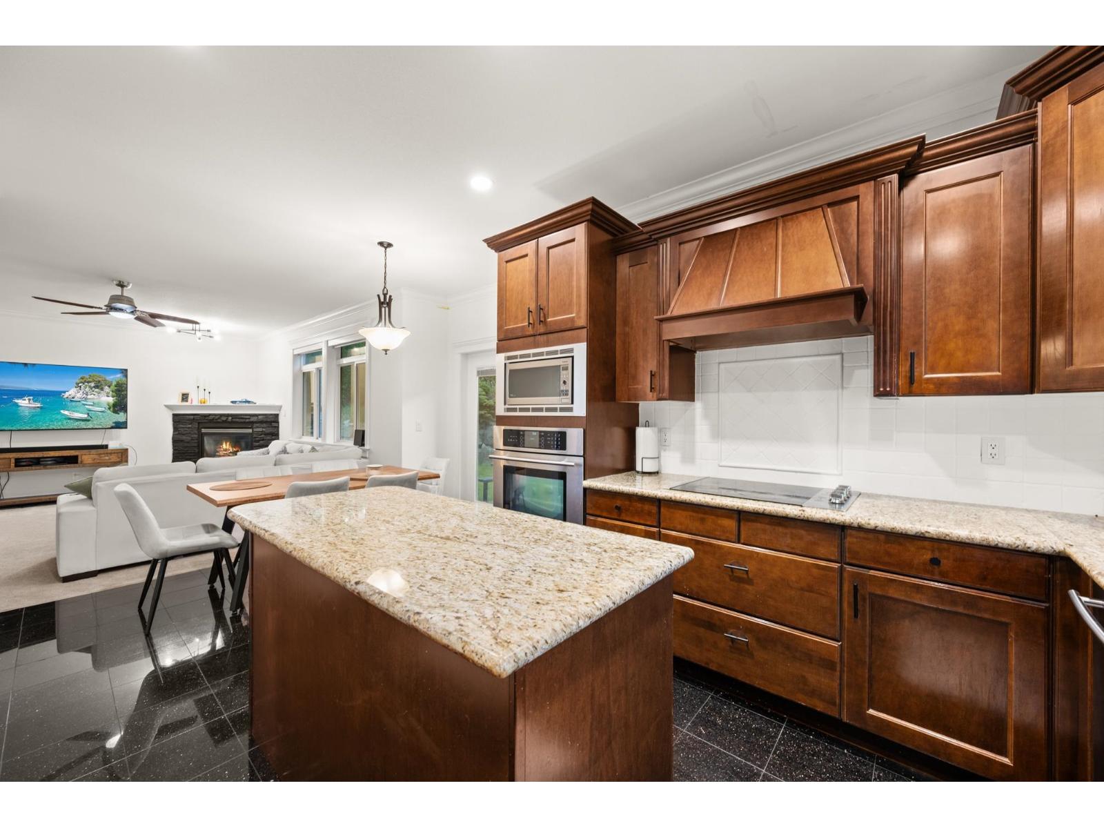 35593 Jade Drive, Abbotsford, British Columbia  V3G 3E7 - Photo 9 - R3119910