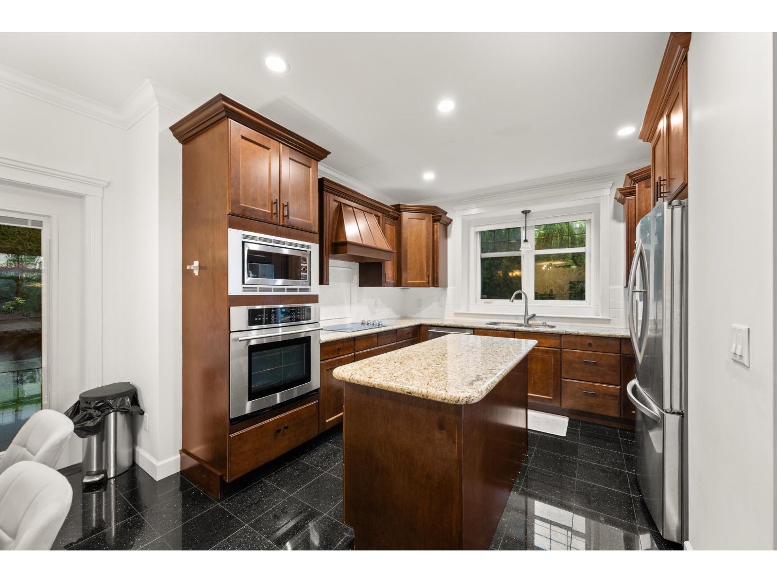 35593 Jade Drive, Abbotsford, British Columbia  V3G 3E7 - Photo 8 - R3119910