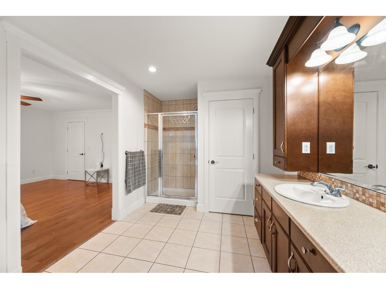 35593 Jade Drive, Abbotsford, British Columbia  V3G 3E7 - Photo 16 - R3119910