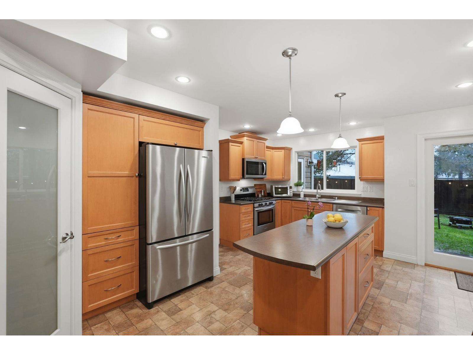 6498 131a Street, Surrey, British Columbia  V3W 7P4 - Photo 8 - R3120360