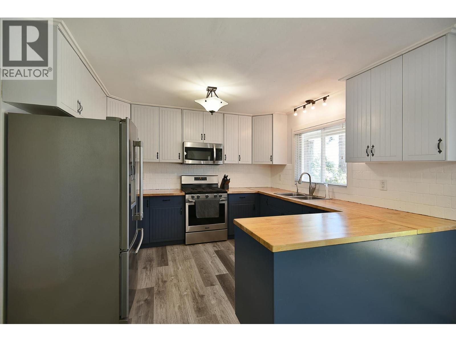 5784 Medusa Street, Sechelt, British Columbia  V7Z 0J8 - Photo 4 - R3120761