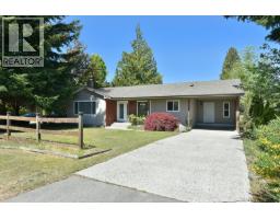 5784 MEDUSA STREET, Sechelt, British Columbia
