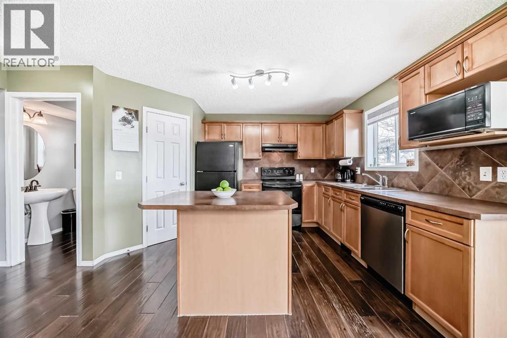 71 Covepark Rise Ne, Calgary, Alberta  T3K 0A5 - Photo 5 - A2299643