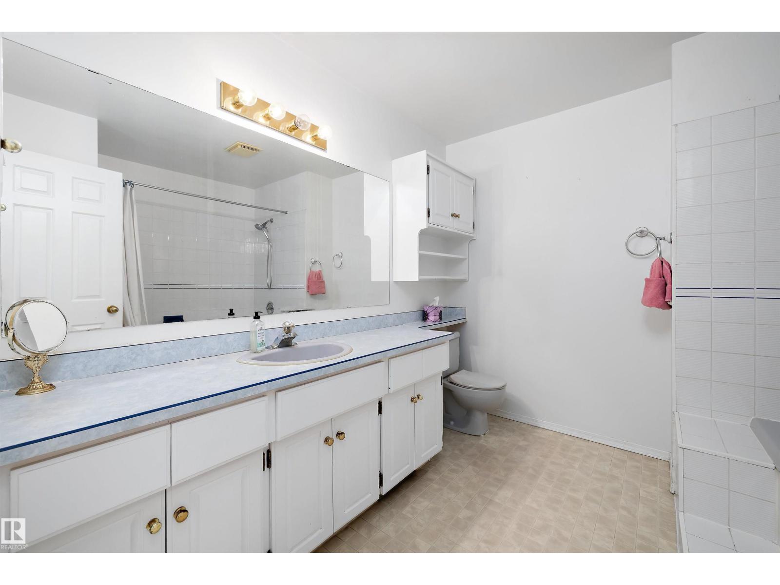 Unknown Address, ,     - Photo 19 - E4486252