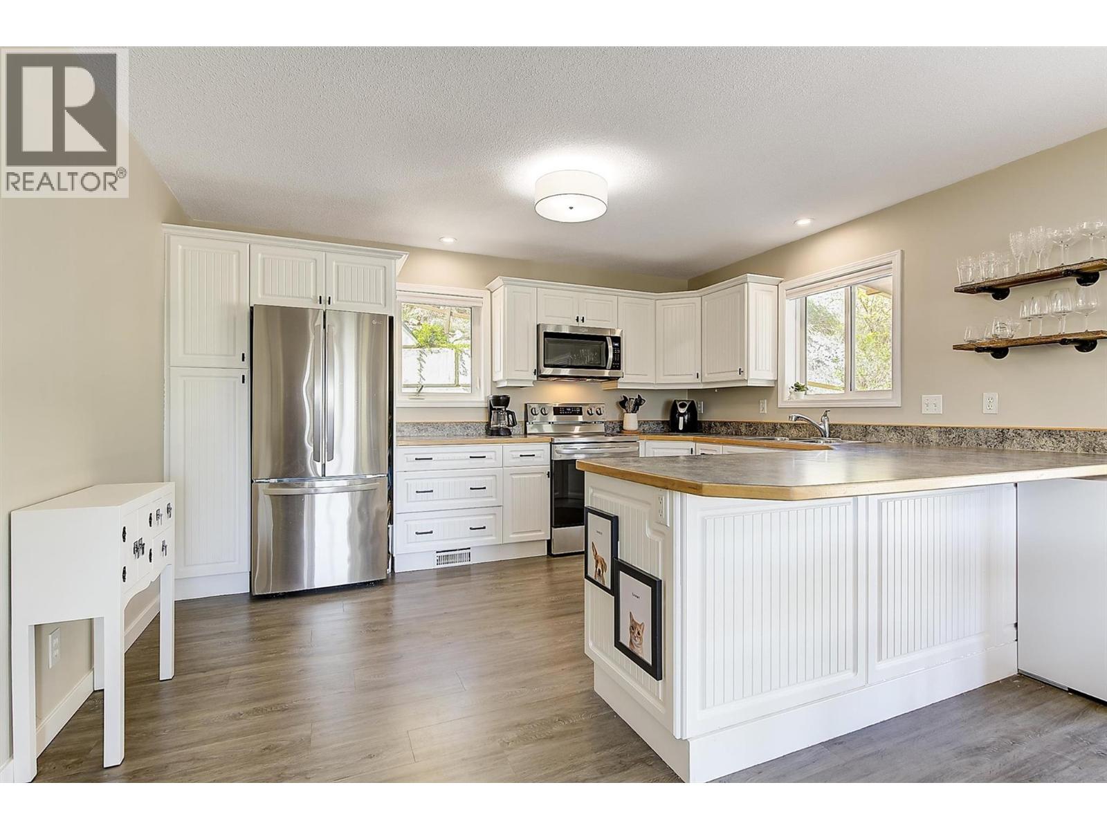13424 Hermiston Drive, Summerland, British Columbia  V0H 1Z8 - Photo 9 - 10386010
