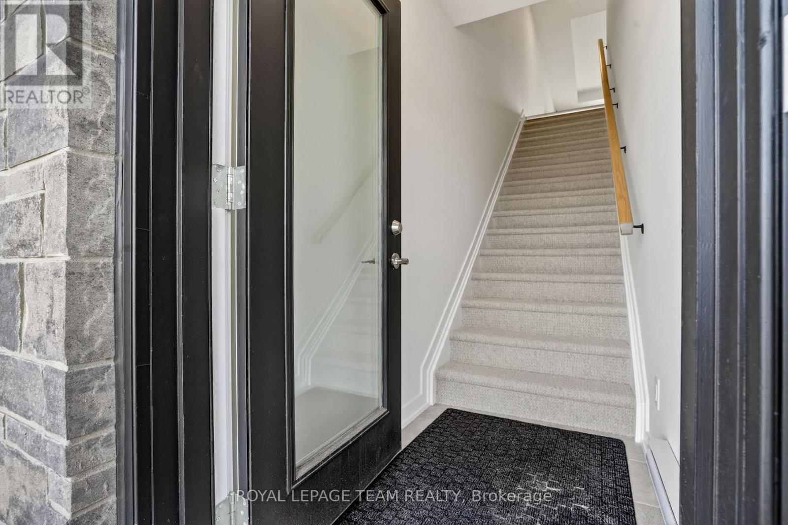 C - 830 Roger Griffiths Avenue, Ottawa, Ontario  K2S 3A9 - Photo 3 - X13096822