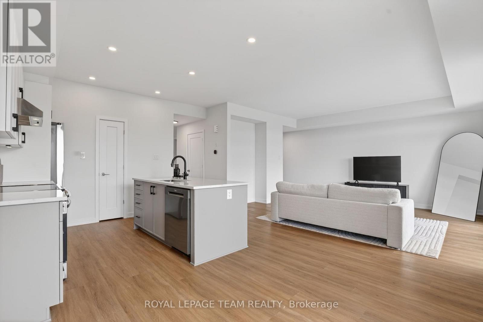 C - 830 Roger Griffiths Avenue, Ottawa, Ontario  K2S 3A9 - Photo 6 - X13096822