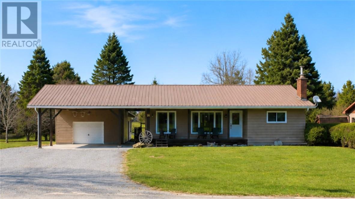 19 Park Street, Gore Bay, Ontario