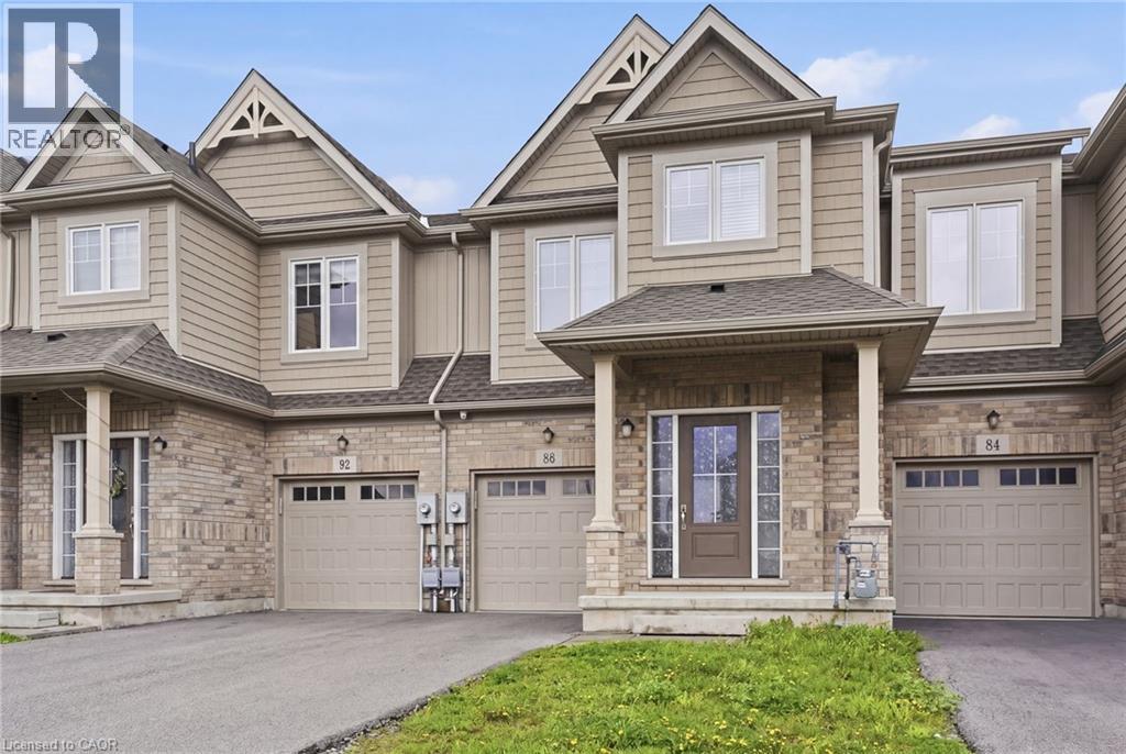 88 Sycamore Street, Welland, Ontario  L3C 0H8 - Photo 2 - 40827219
