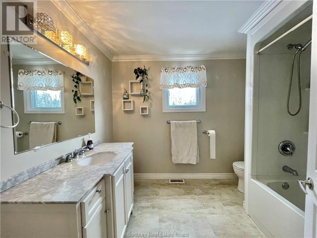 146 Gordon Lake, Chelmsford, Ontario  P0M 1L0 - Photo 11 - 2127606
