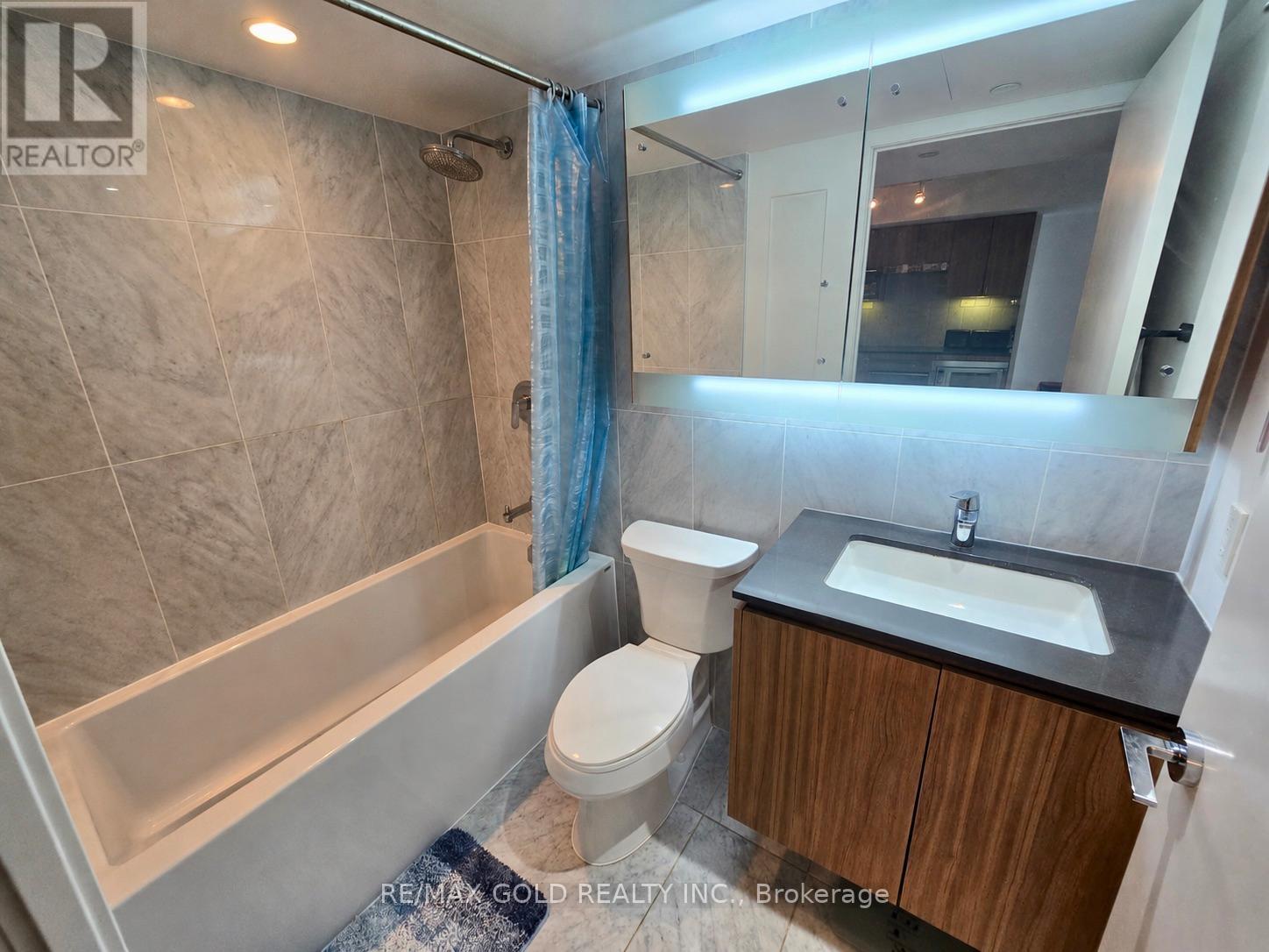 1603 - 70 Queens Wharf Road, Toronto, Ontario  M5V 0J2 - Photo 18 - C13092234