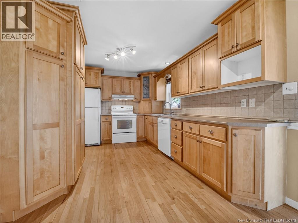 252 Chapelle Street, Dieppe, New Brunswick  E1E 1G6 - Photo 24 - NB138984