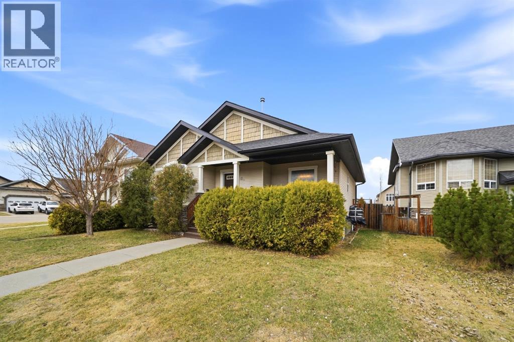 124 Isherwood Close, Red Deer, Alberta  T4R 0B5 - Photo 3 - A2305284