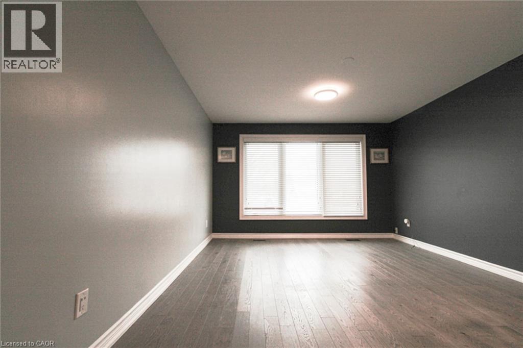 1601 Sandgate Crescent, Mississauga, Ontario  L5J 2E3 - Photo 3 - 40828135