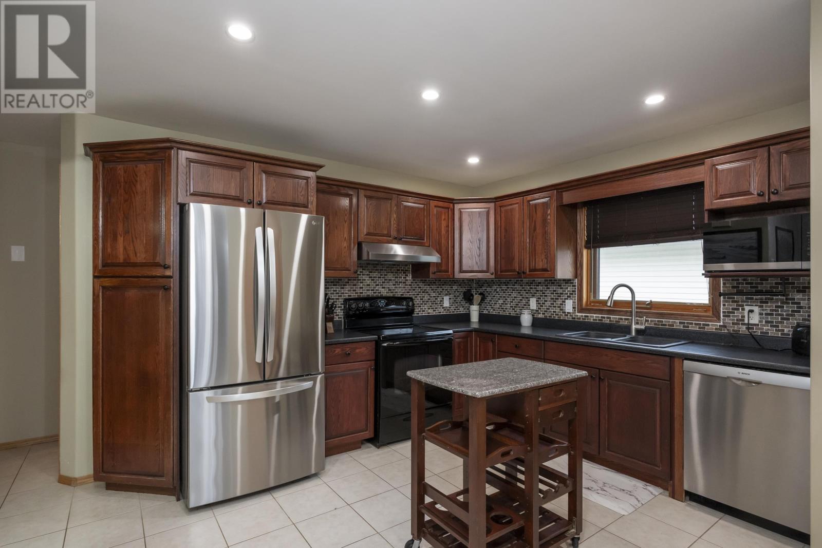 715 Porcupine Blvd, Thunder Bay, Ontario  P7C 6A7 - Photo 12 - TB2600942